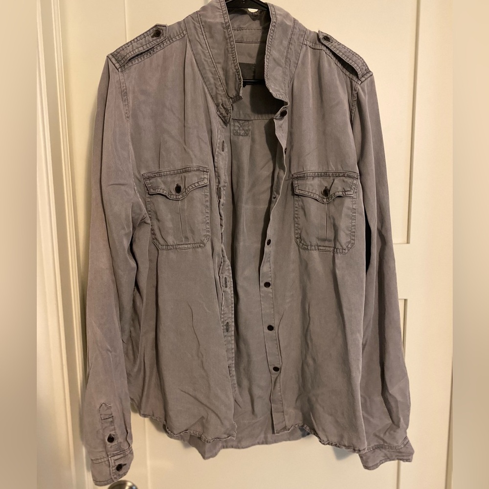 Universal Thread Gray Button-Down Shirt